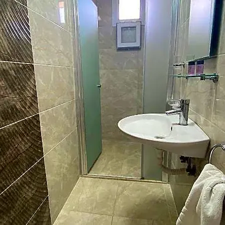 Hotel Vesta 3*